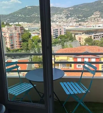 Apartment Grand Studio Avec Vue, Ac, Calme Proche Ville