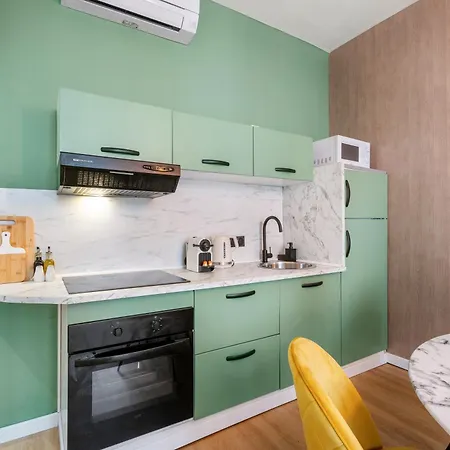 Renting - 72 France - Negresco Coastal Getaway - Comfort & Style Nice