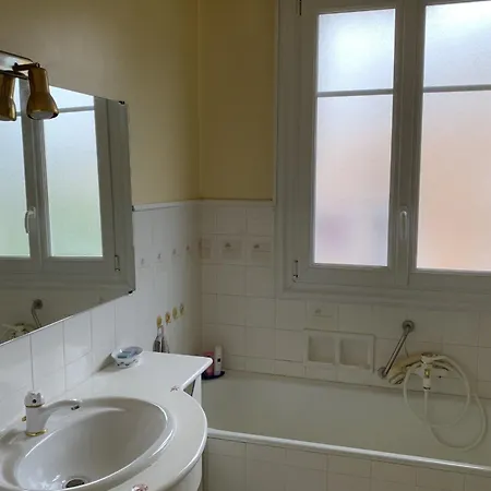 Spacious With Beautiful View Apartment Nice