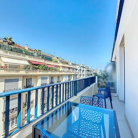 Nestor&Jeeves - Bleu Azur Vue Mer - Central - Very Close Sea