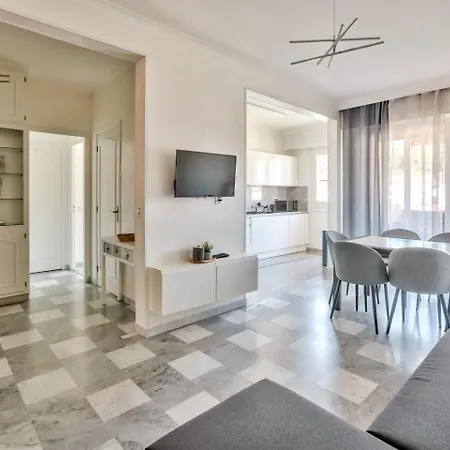 Apartment Stunning 1 Bedroom Flat With Terrace At