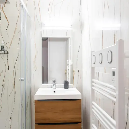 #58 Staywiz Us -logement Clim & Balcon 5mins Marche De La Apartment *