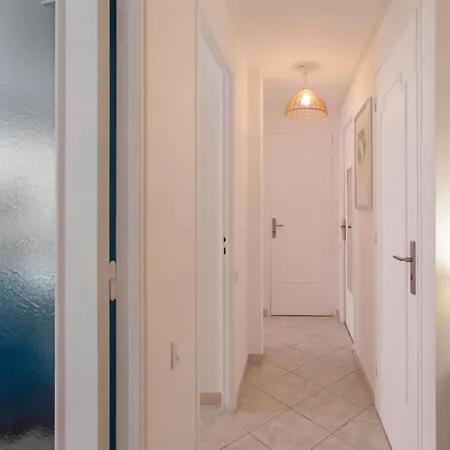 #19 Ascot Promenade 1min Ac 10mins Vieux Tram Apartment *