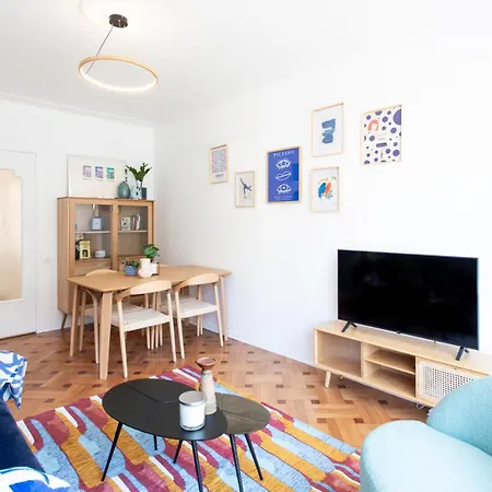 #19 Ascot Promenade 1min Ac 10mins Vieux Tram *