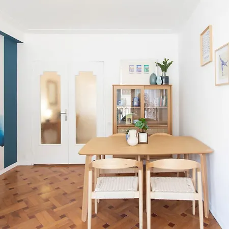 #19 Ascot Promenade 1min Ac 10mins Vieux Tram Apartment