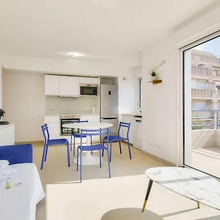 T2 Avec Terrasse Et Parking Privé Au Coeur De Nice