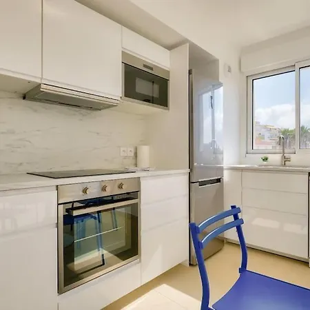 T2 Avec Terrasse Et Parking Privé Au Coeur De Appartement Nice