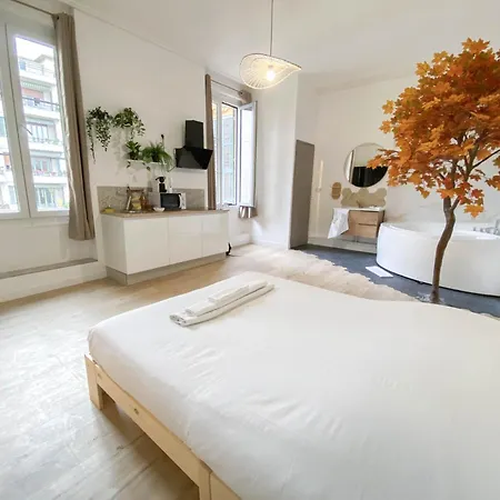 Le Celeste Hotel