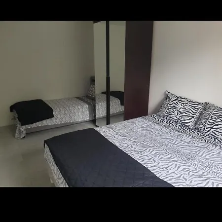 Grand Appartement, 2 Ou 3 Ou 4 Pieces, Tramway Sur Place, Proche Gare Sncf St Augustin 900 Metre , Aeroport 1200 Metre, Ou Allianz Riviera 10 Min, Palais Nikaia 2 Min , Supermarche Sur Place, Parking Possible Si Disponible Ou Payant A 1000 Metr Apartment