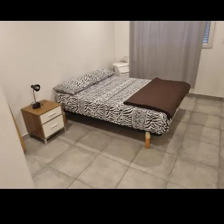 Grand Appartement, 2 Ou 3 Ou 4 Pieces, Tramway Sur Place, Proche Gare Sncf St Augustin 900 Metre , Aeroport 1200 Metre, Ou Allianz Riviera 10 Min, Palais Nikaia 2 Min , Supermarche Sur Place, Parking Possible Si Disponible Ou Payant A 1000 Metr *