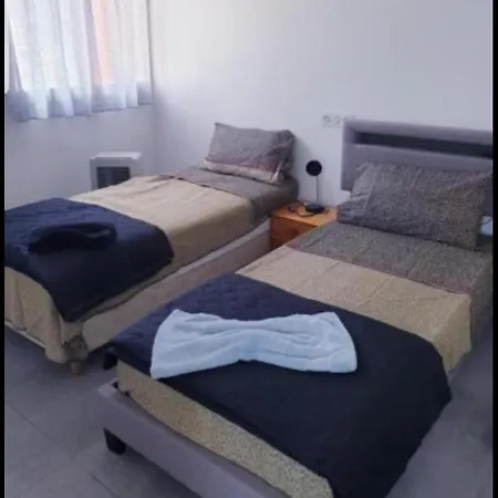 Grand Appartement, 2 Ou 3 Ou 4 Pieces, Tramway Sur Place, Proche Gare Sncf St Augustin 900 Metre , Aeroport 1200 Metre, Ou Allianz Riviera 10 Min, Palais Nikaia 2 Min , Supermarche Sur Place, Parking Possible Si Disponible Ou Payant A 1000 Metr Nice