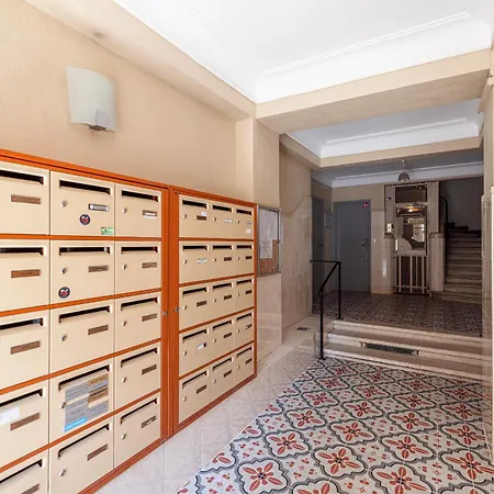 Large & Quiet 1 Bdr Downtown Apartment