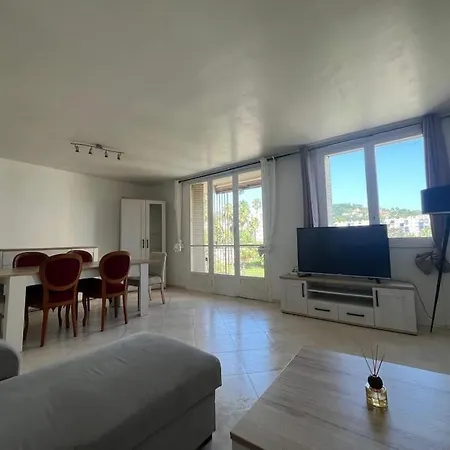 Fallicon - Spacieux T3 Dans Paisible Apartment *