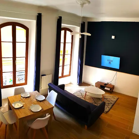 Big Flat - Le Cala - Center - 4 Bedrooms, Sleeps 13, Near Beach, Train Station, Parking, Wifi, Air Conditioning I Group I Business I Family Appartement *