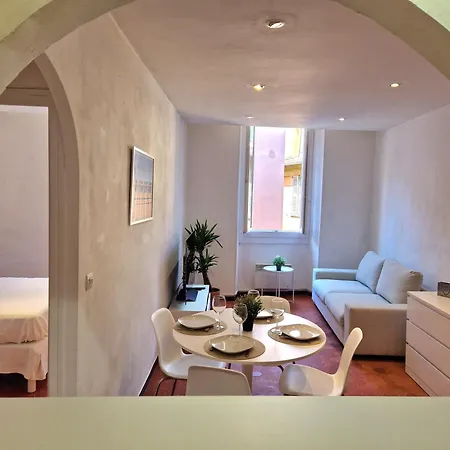 Appartement Sublime 4p Classé Dans Le Vieux-nice Nice