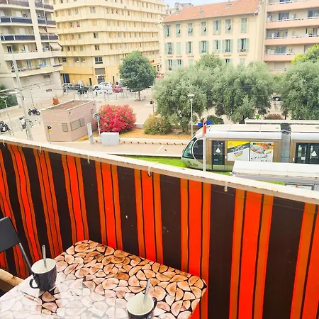 Apartment - - Tramway - Climatisation *