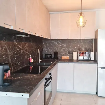 - - Tramway - Climatisation Apartment *