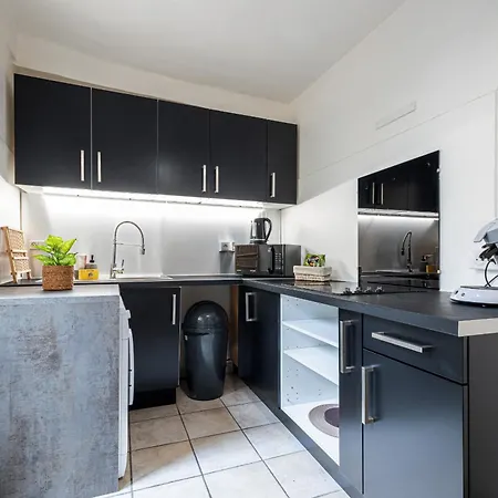 2 Bdr Heart Of The Old Town Appartement