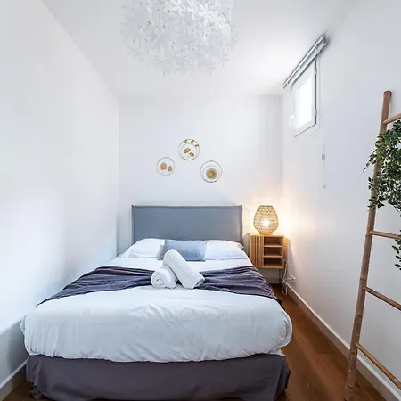 2 Bdr Heart Of The Old Town Appartement