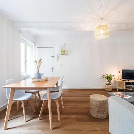 2 Bdr Heart Of The Old Town Appartement Nice