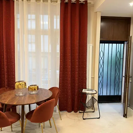 Extraordinaire Grand Au Centre 6 Minutes à Pied De La Et L'hôtel Negresco Appartement