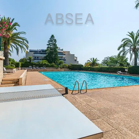 Apartment Garden Pool Parking Air Conditioning Family Friendly *
