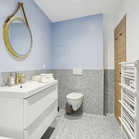 Lavie Maison Trio Seaside With Sauna And Hot Tub Apartment