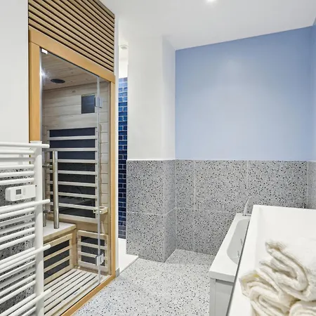 Lavie Maison Cozy Duo Sauna And Hot Tub Seaside