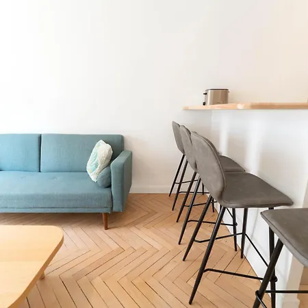 Apartment Charmant 3 Pieces Situe Au Centre De