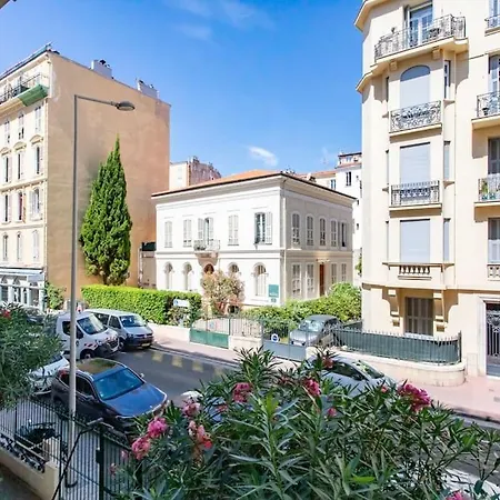Cosy And Hyper Jean Medecin Apartment