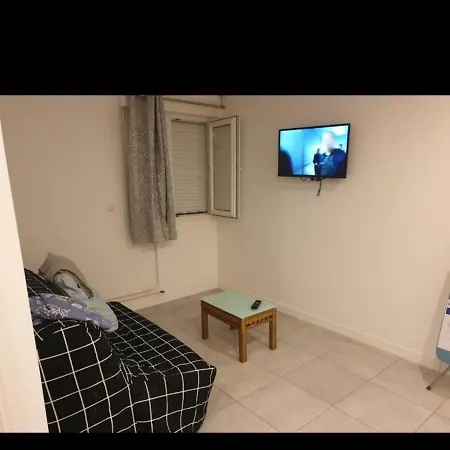 Grand Appartement, 2 Ou 3 Ou 4 Pieces, Tramway Sur Place, Proche Gare Sncf St Augustin 900 Metre , Aeroport 1200 Metre, Ou Allianz Riviera 10 Min, Palais Nikaia 2 Min , Supermarche Sur Place, Parking Possible Si Disponible Ou Payant A 1000 Metr Apartment Nice