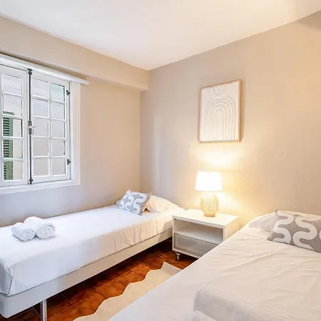 2 Bdr Panoramic View On Gardens Appartement