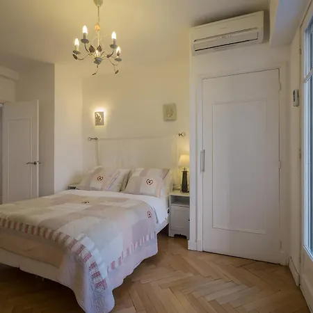 Appartement Luxury On Promenade Des In Nice