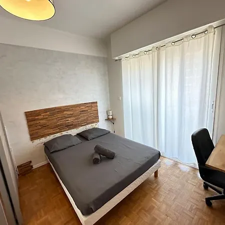 Avec 4 Doubles - Proche De La Mer, Des Transports Et De La Promenade Des Appartement Nice