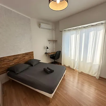Avec 4 Doubles - Proche De La Mer, Des Transports Et De La Promenade Des Appartement *