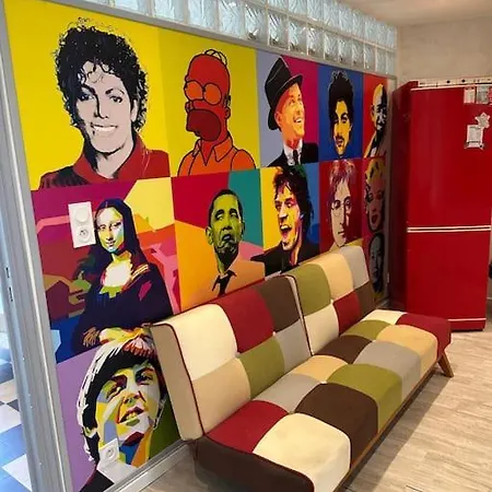 Avec 4 Doubles - Proche De La Mer, Des Transports Et De La Promenade Des Appartement *