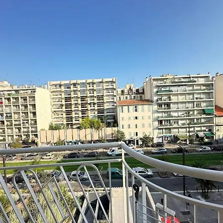 Appartement Avec 4 Doubles - Proche De La Mer, Des Transports Et De La Promenade Des