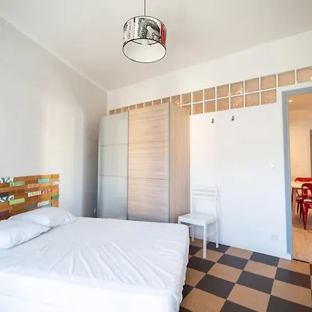 Appartement Avec 4 Doubles - Proche De La Mer, Des Transports Et De La Promenade Des *