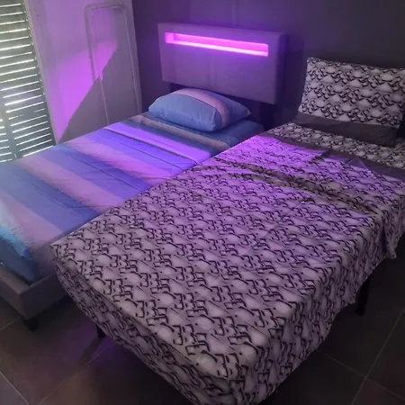 Privative Rénové 2024, Climatisation, Tramway Sur Place , 12 Min Centre, 16 Min Plage, Aperçu Latéral Mer, 2 Wc Avec 2 Salle De Bain, Private Renovated 2024, Air-conditioned , Tram On Spot, 2 Toilets&2 Bathrooms Couette-café
