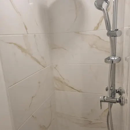 Privative Rénové 2024, Climatisation, Tramway Sur Place , 12 Min Centre, 16 Min Plage, Aperçu Latéral Mer, 2 Wc Avec 2 Salle De Bain, Private Renovated 2024, Air-conditioned , Tram On Spot, 2 Toilets&2 Bathrooms * Nice