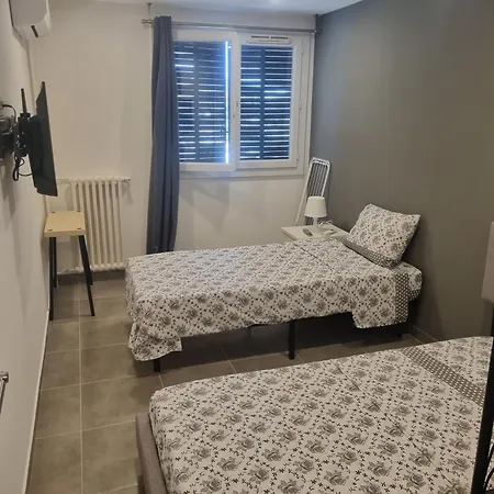 Privative Rénové 2024, Climatisation, Tramway Sur Place , 12 Min Centre, 16 Min Plage, Aperçu Latéral Mer, 2 Wc Avec 2 Salle De Bain, Private Renovated 2024, Air-conditioned , Tram On Spot, 2 Toilets&2 Bathrooms Couette-café