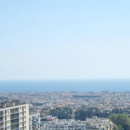 Privative Rénové 2024, Climatisation, Tramway Sur Place , 12 Min Centre, 16 Min Plage, Aperçu Latéral Mer, 2 Wc Avec 2 Salle De Bain, Private Renovated 2024, Air-conditioned , Tram On Spot, 2 Toilets&2 Bathrooms Couette-café Nice