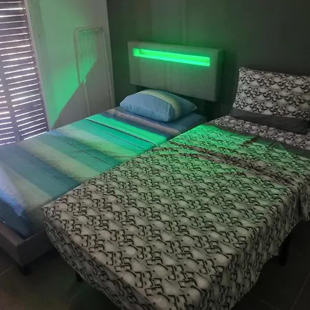 Privative Rénové 2024, Climatisation, Tramway Sur Place , 12 Min Centre, 16 Min Plage, Aperçu Latéral Mer, 2 Wc Avec 2 Salle De Bain, Private Renovated 2024, Air-conditioned , Tram On Spot, 2 Toilets&2 Bathrooms Nice