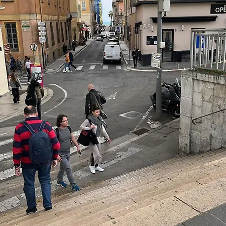 Appartement Studette En Plein Cœur Du Vieux