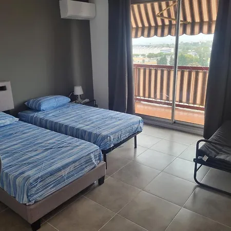 Apartment F3 ,appartement Climatise Neuf, Magnifique Vue Sur Et Aeroport, Proche Tram Et Gare Sncf 1 Min,aeroport 3 Minutes, 3 Rooms, New Ac Apartment, Magnificent Sea And Airport Views, Close To Tram And Sncf Train Station 1 Min, Airport 3 Min