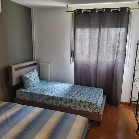 Apartment F3 ,appartement Climatise Neuf, Magnifique Vue Sur Et Aeroport, Proche Tram Et Gare Sncf 1 Min,aeroport 3 Minutes, 3 Rooms, New Ac Apartment, Magnificent Sea And Airport Views, Close To Tram And Sncf Train Station 1 Min, Airport 3 Min *