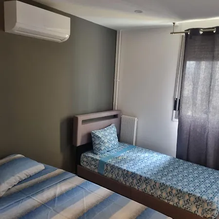 F3 ,appartement Climatise Neuf, Magnifique Vue Sur Et Aeroport, Proche Tram Et Gare Sncf 1 Min,aeroport 3 Minutes, 3 Rooms, New Ac Apartment, Magnificent Sea And Airport Views, Close To Tram And Sncf Train Station 1 Min, Airport 3 Min