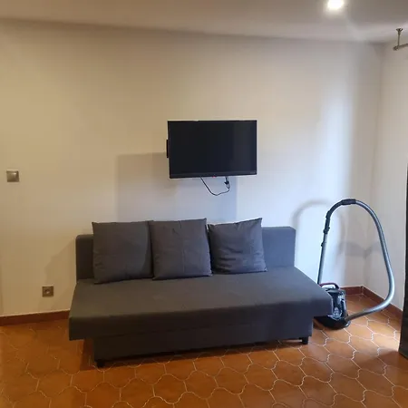 Apartment F3 ,appartement Climatise Neuf, Magnifique Vue Sur Et Aeroport, Proche Tram Et Gare Sncf 1 Min,aeroport 3 Minutes, 3 Rooms, New Ac Apartment, Magnificent Sea And Airport Views, Close To Tram And Sncf Train Station 1 Min, Airport 3 Min *