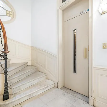 Renting - Joffre - Luxurious Haussmannian 180m2 4 Bedrooms Apartment