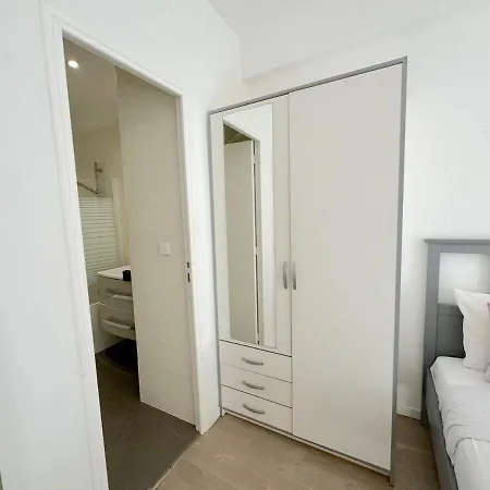 Apartment Magnifique 2p, 600m De La Plage, Balcon Et Clim *